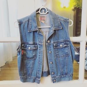 Kikomo Sleeveless Cropped Jean Jacket
